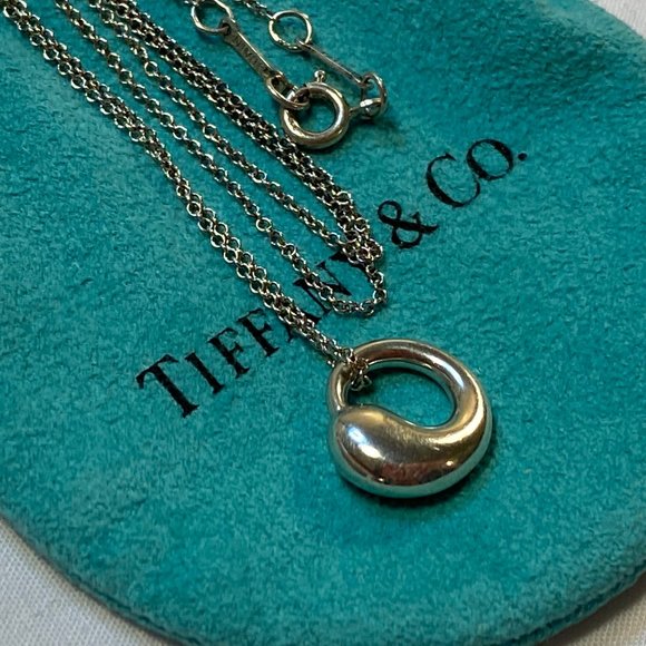 Tiffany & Co. Silver Eternal Circle bean Pendant Necklace 16" - Picture 1 of 9